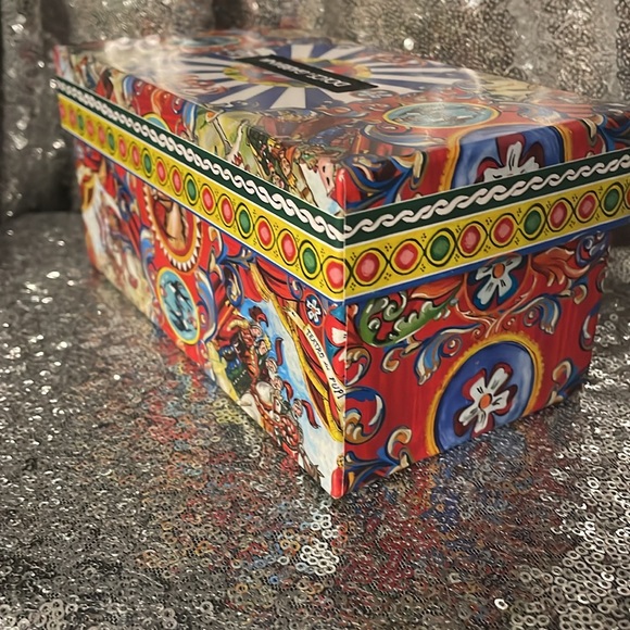 Dolce & Gabbana Full Inclusion Sunglasses - Picture 13 of 16